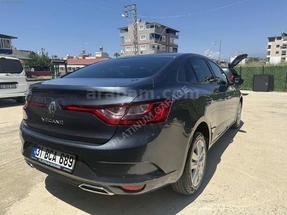 PLATINUM GARAGE'DEN MEGANE 4