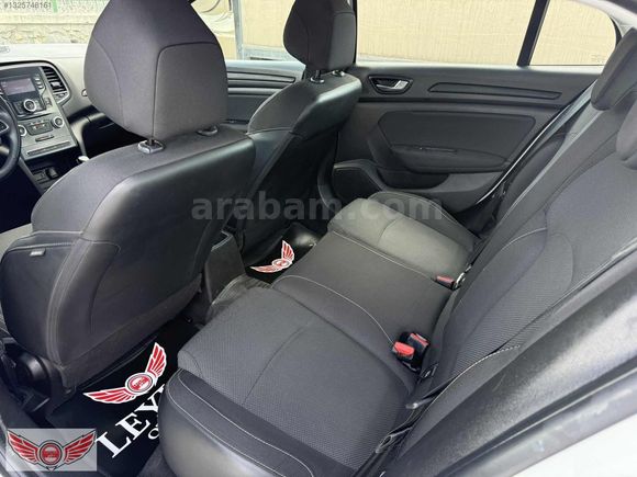 LEYLAK'TAN 2020 RENAULT MEGANE 1.3 TCE JOY DEĞİŞENSİZ