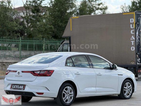 LEYLAK'TAN 2020 RENAULT MEGANE 1.3 TCE JOY DEĞİŞENSİZ