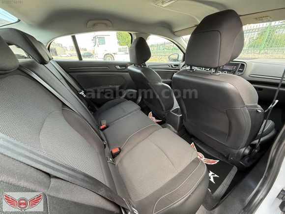 LEYLAK'TAN 2020 RENAULT MEGANE 1.3 TCE JOY DEĞİŞENSİZ