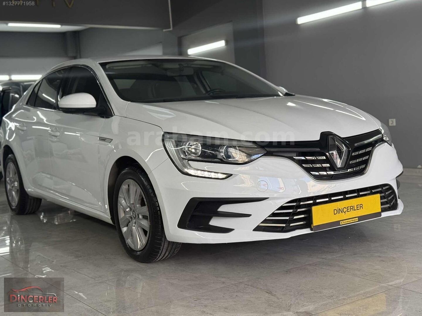 Galeriden Renault Megane 1.3 TCe Joy 2021 Model İstanbul 124.500 km Beyaz 6
