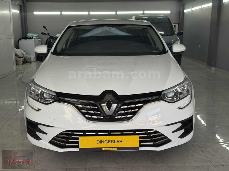 Galeriden Renault Megane 1.3 TCe Joy 2021 Model İstanbul 124.500 km Beyaz