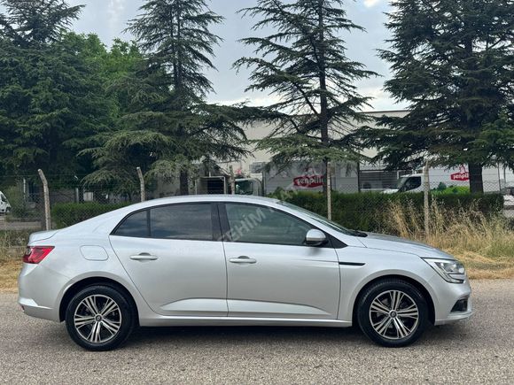 EMSALSİZ TEMİZLİKTE OTOMATİK MEGANE 4
