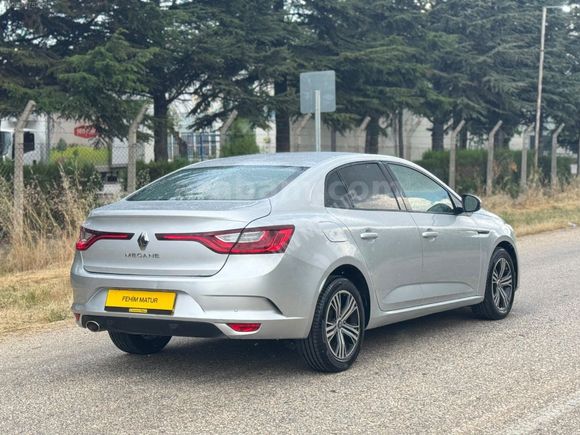 EMSALSİZ TEMİZLİKTE OTOMATİK MEGANE 4