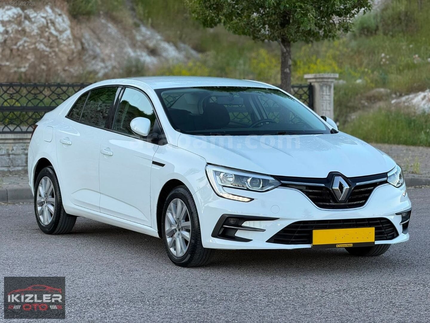 Galeriden Renault Megane 1.3 TCe Joy 2021 Model Sivas 95.000 km Beyaz 6