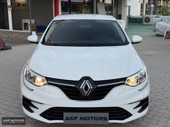 AKF MOTORS'DAN 124 BİN KM 1.3 TCe MEGANE