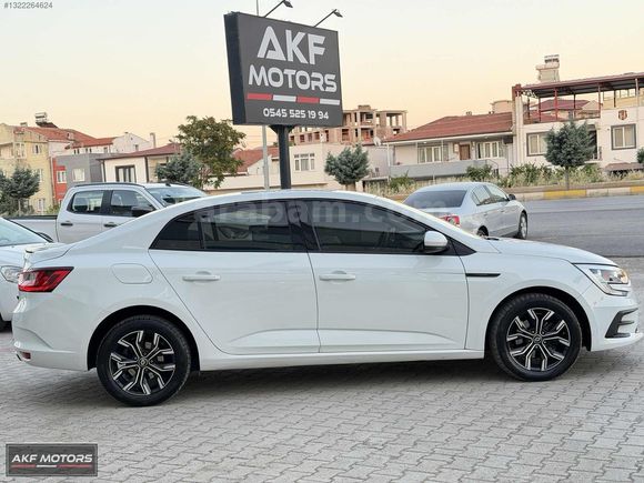 AKF MOTORS'DAN 124 BİN KM 1.3 TCe MEGANE