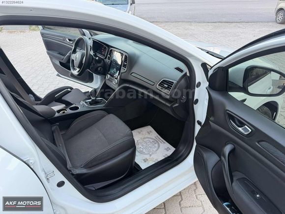 AKF MOTORS'DAN 124 BİN KM 1.3 TCe MEGANE