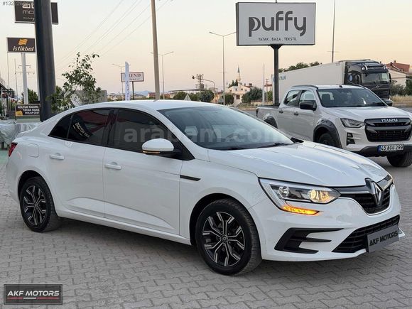 AKF MOTORS'DAN 124 BİN KM 1.3 TCe MEGANE
