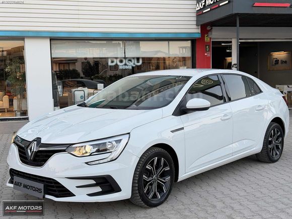 AKF MOTORS'DAN 124 BİN KM 1.3 TCe MEGANE