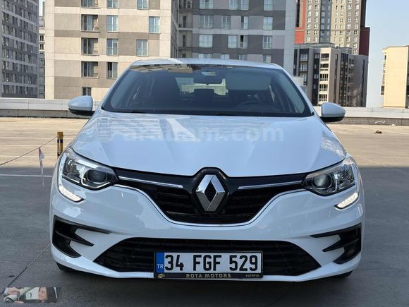 2022 MODEL 87.000 KMDE DEĞİŞENSİZ SERVİS BAKIMLI MEGANE JOY