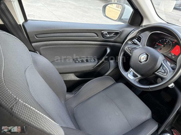 2022 MODEL 87.000 KMDE DEĞİŞENSİZ SERVİS BAKIMLI MEGANE JOY