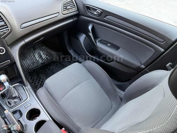 2022 MODEL 87.000 KMDE DEĞİŞENSİZ SERVİS BAKIMLI MEGANE JOY