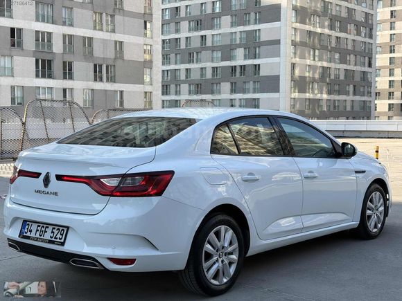 2022 MODEL 87.000 KMDE DEĞİŞENSİZ SERVİS BAKIMLI MEGANE JOY