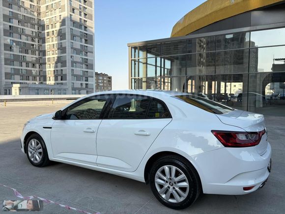 2022 MODEL 87.000 KMDE DEĞİŞENSİZ SERVİS BAKIMLI MEGANE JOY