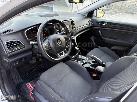 2022 MODEL 87.000 KMDE DEĞİŞENSİZ SERVİS BAKIMLI MEGANE JOY