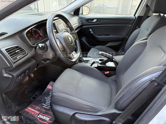 2022 MODEL 87.000 KMDE DEĞİŞENSİZ SERVİS BAKIMLI MEGANE JOY