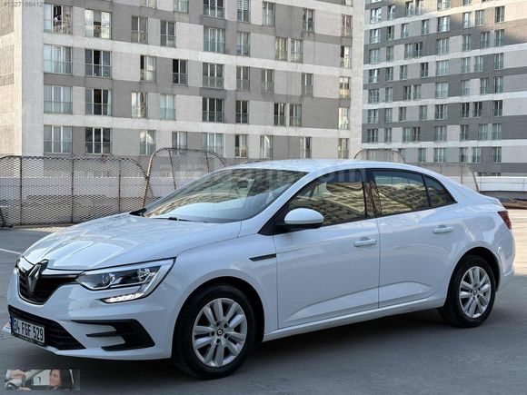 2022 MODEL 87.000 KMDE DEĞİŞENSİZ SERVİS BAKIMLI MEGANE JOY