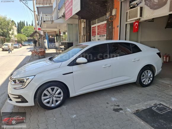 2021 MEGANE 1.3 TCe JOY EDC OTOMATİK