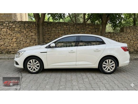 2021 MEGANE 1.3 TCe JOY EDC OTOMATİK