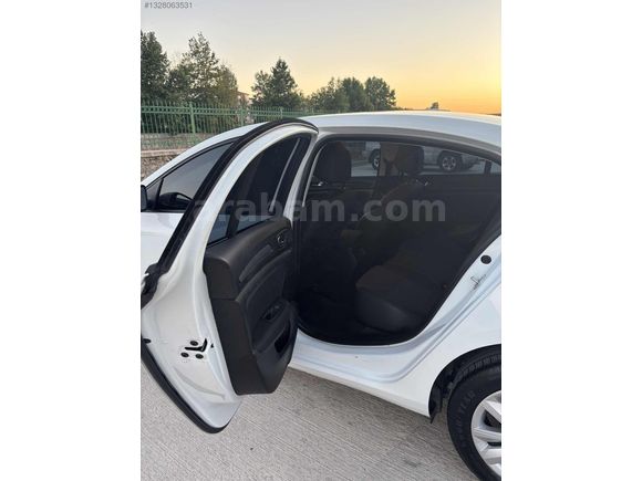 ZEYMİR DEN DÜŞÜK KM MEGANE