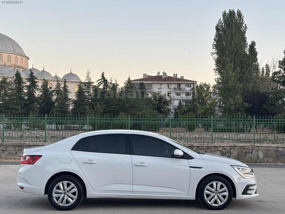 ZEYMİR DEN DÜŞÜK KM MEGANE