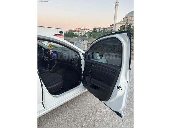 ZEYMİR DEN DÜŞÜK KM MEGANE