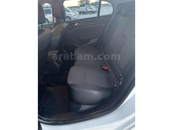 ZEYMİR DEN DÜŞÜK KM MEGANE
