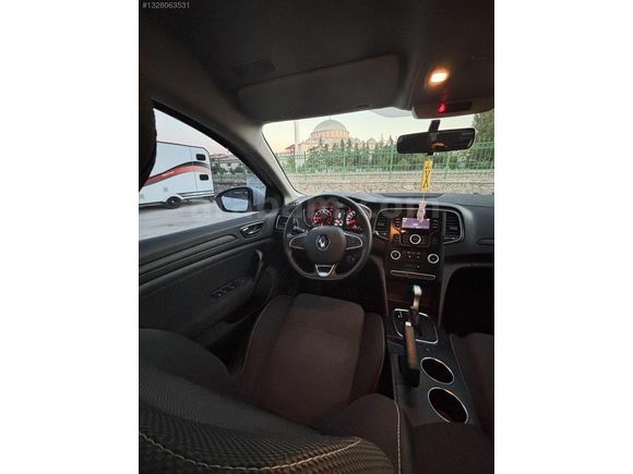 ZEYMİR DEN DÜŞÜK KM MEGANE