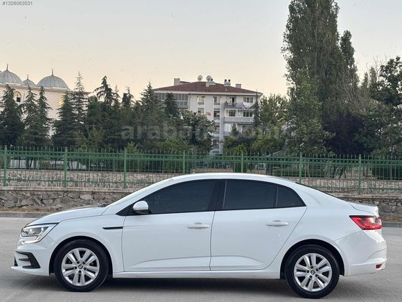 ZEYMİR DEN DÜŞÜK KM MEGANE