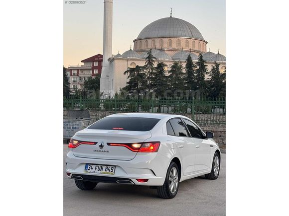 ZEYMİR DEN DÜŞÜK KM MEGANE