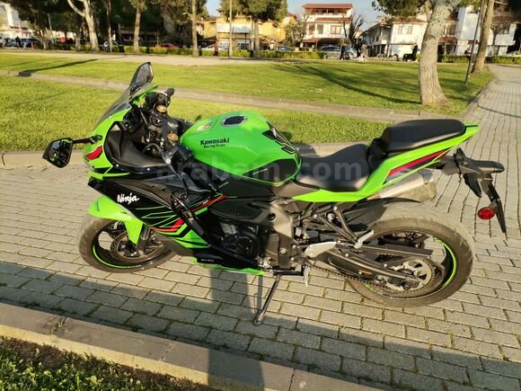 Sahibinden Kawasaki Ninja ZX-4RR 2024 Model Bursa 14.500 km Yeşil