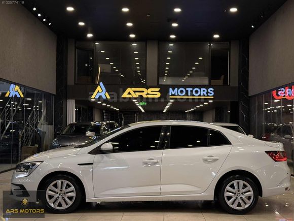 ARS'DEN 2022 MEGANE 1.3 TCE JOY TESLA EKRAN GERİ GÖRÜŞ
