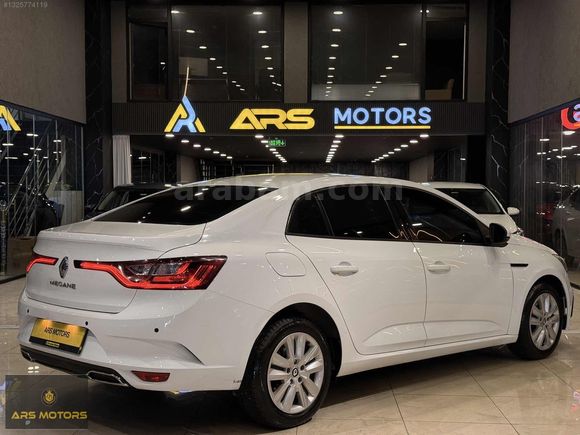 ARS'DEN 2022 MEGANE 1.3 TCE JOY TESLA EKRAN GERİ GÖRÜŞ