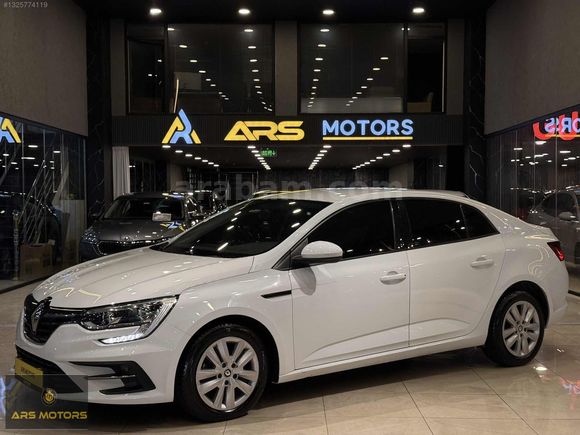 ARS'DEN 2022 MEGANE 1.3 TCE JOY TESLA EKRAN GERİ GÖRÜŞ