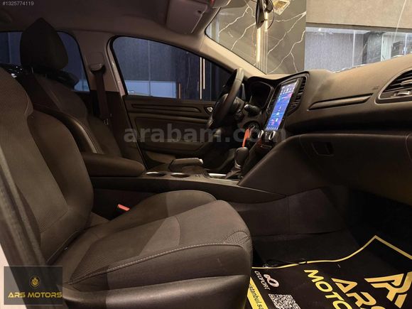 ARS'DEN 2022 MEGANE 1.3 TCE JOY TESLA EKRAN GERİ GÖRÜŞ