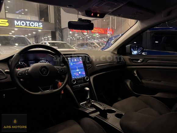ARS'DEN 2022 MEGANE 1.3 TCE JOY TESLA EKRAN GERİ GÖRÜŞ