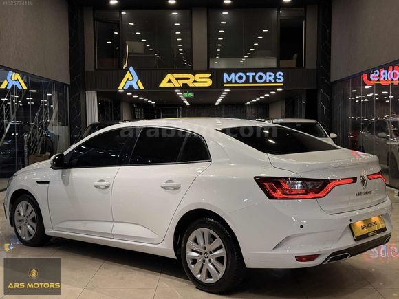 ARS'DEN 2022 MEGANE 1.3 TCE JOY TESLA EKRAN GERİ GÖRÜŞ