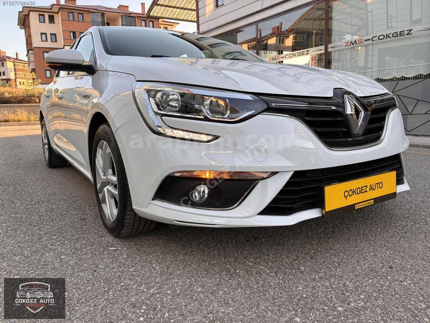 Galeriden Renault Megane 1.3 TCe Joy 2019 Model Erzurum 45.000 km Beyaz 2