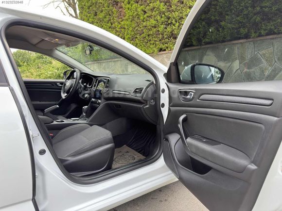 2020 MEGANE 1.3 TCe EDC HATASIZ BOYASIZ TESLA EKRAN