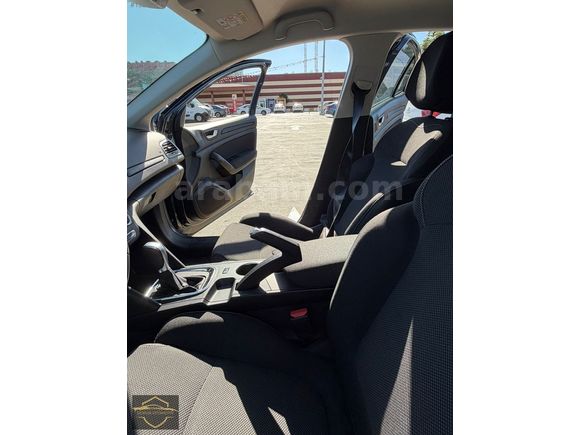 2022 MODEL MEGANE 1.3 TCE JOY EDC 40 BİN KM