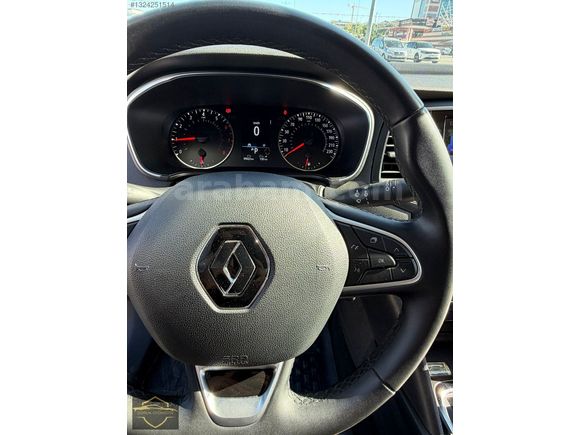 2022 MODEL MEGANE 1.3 TCE JOY EDC 40 BİN KM