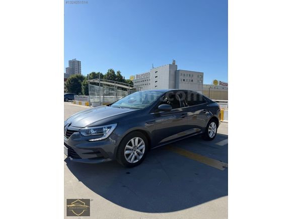 2022 MODEL MEGANE 1.3 TCE JOY EDC 40 BİN KM