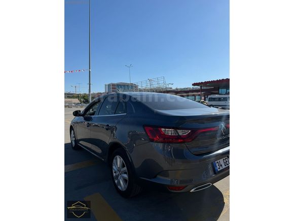 2022 MODEL MEGANE 1.3 TCE JOY EDC 40 BİN KM