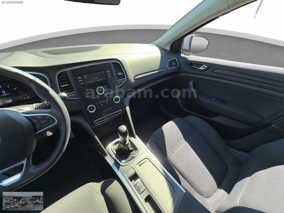 2023 RENAULT MEGANE JOY 1.3TCE 140BG 33.800KM