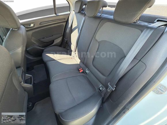 2023 RENAULT MEGANE JOY 1.3TCE 140BG 33.800KM