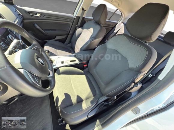 2023 RENAULT MEGANE JOY 1.3TCE 140BG 33.800KM