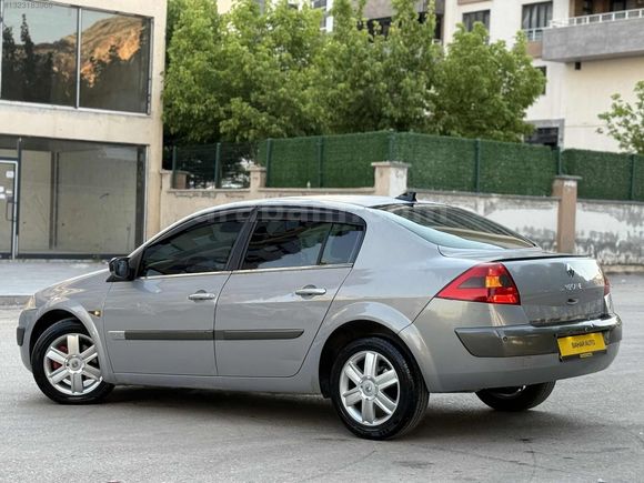 BAHAR AUTO'DAN HATASIZ MEGANE TARİHTEN BİR YAPRAK