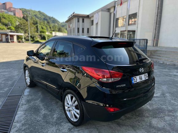 Sahibinden Hyundai ix35 2.0 R Style Plus 2012 Model  190.000 km Siyah