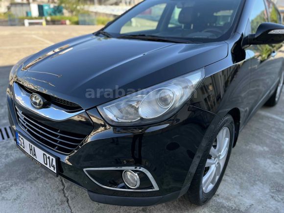 Sahibinden Hyundai ix35 2.0 R Style Plus 2012 Model  190.000 km Siyah